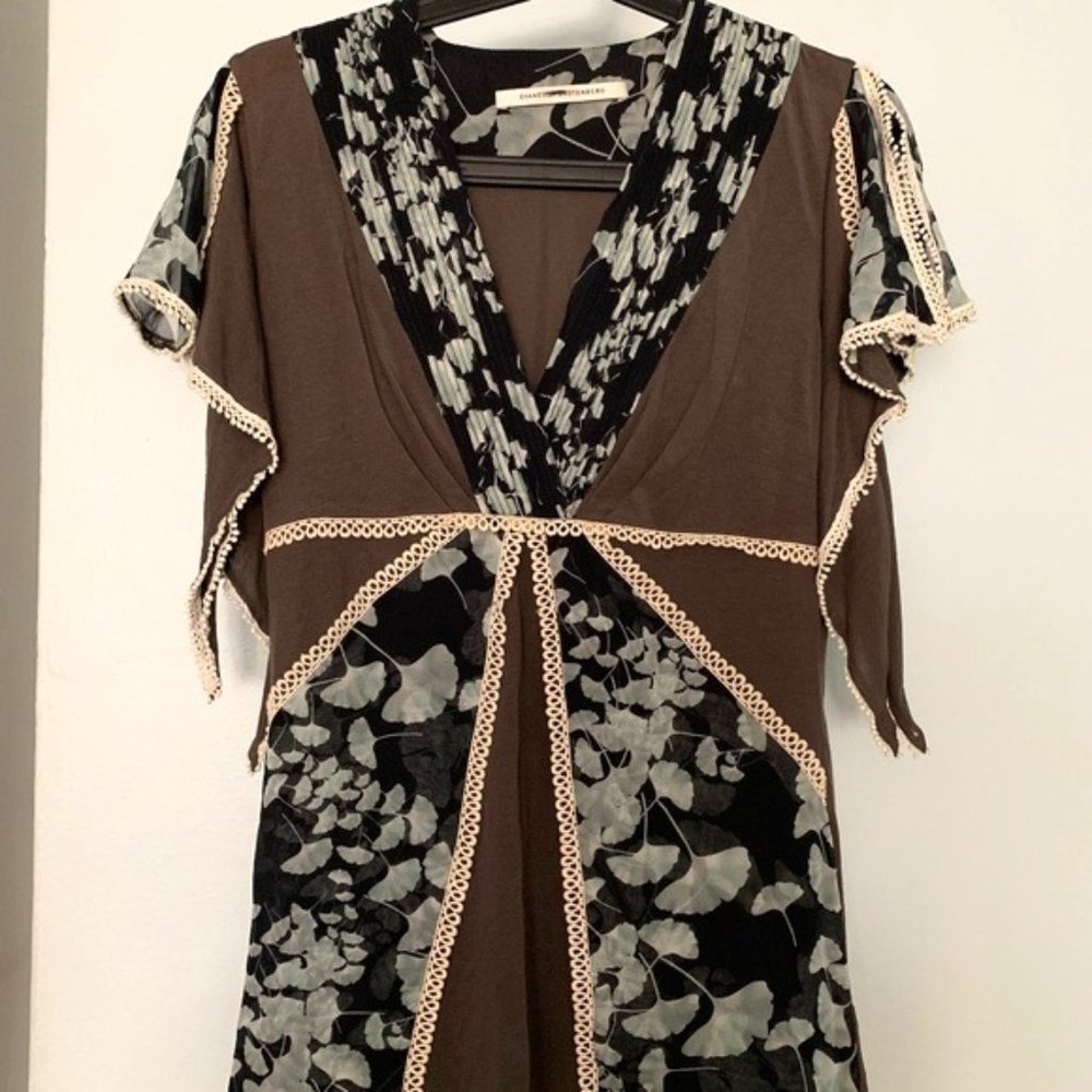Designer Diane Von Furstenberg silk v-neck blouse one of a kind